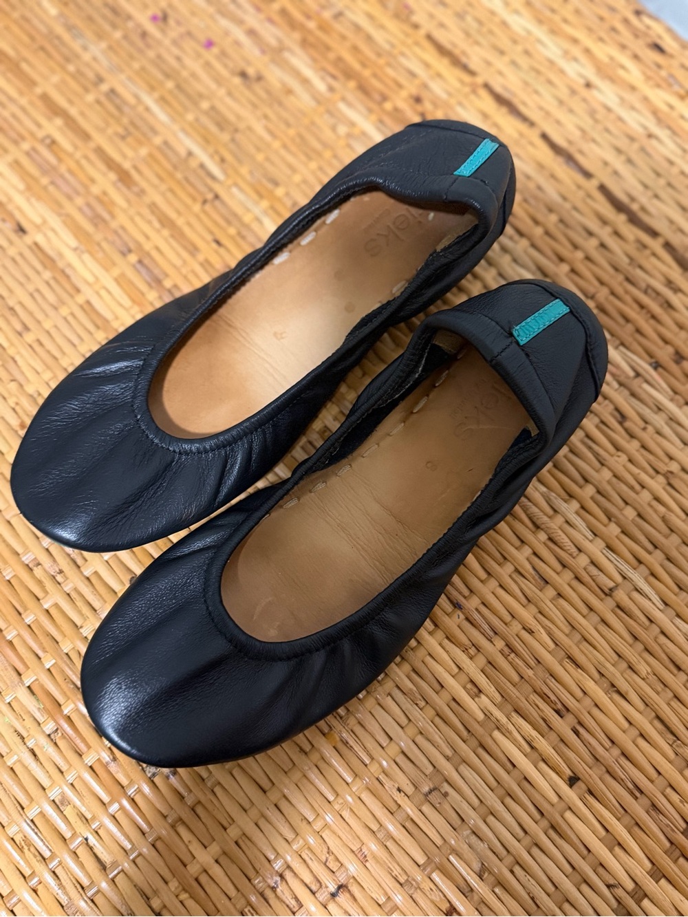 Tieks Black Leather Ballet Flats with Teal Toe Accent- Size 8
